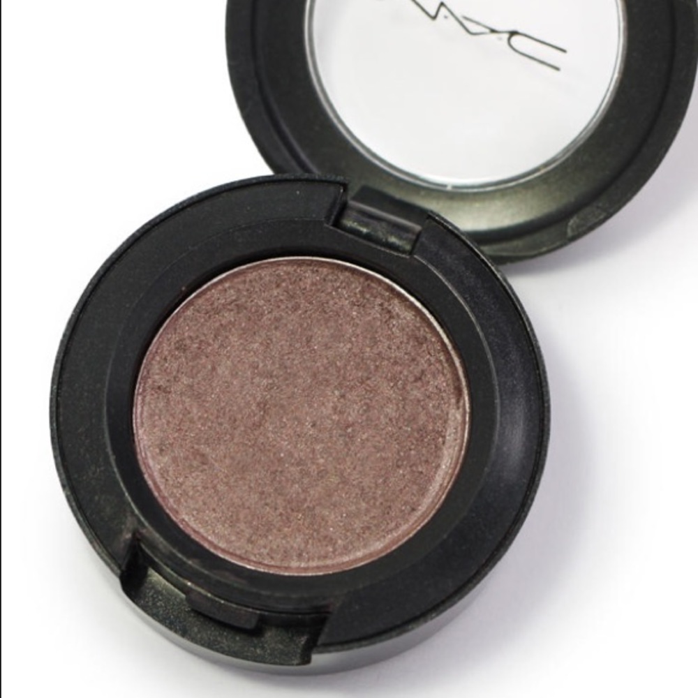MAC eyeshadow